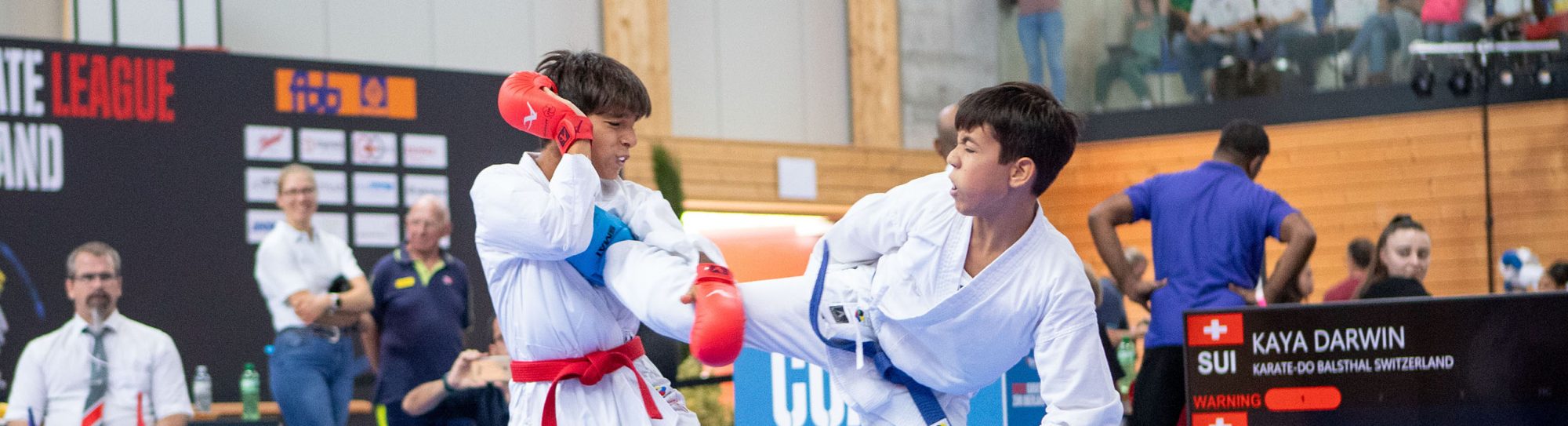 Colin McGuinness fighting at the Swiss Karate League tournament in Züri Oberland 2025